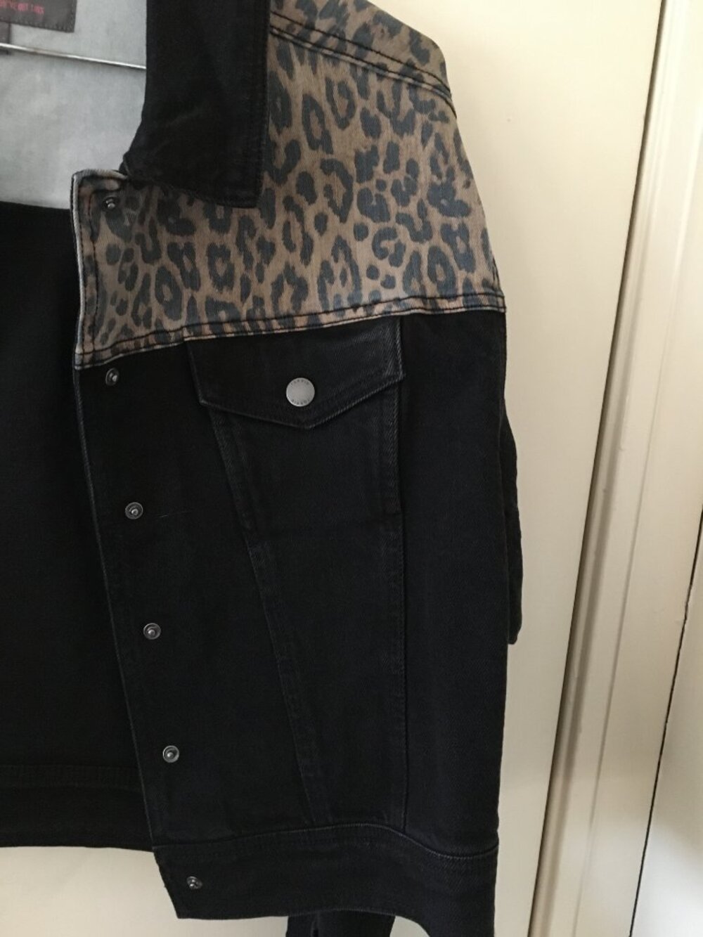 Torrid Size 2x (18-20) Feel the Fit Black Short Jacket w Leopard Print Accent - Picture 4 of 11
